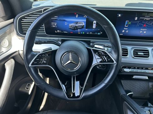 Used 2024 Mercedes-Benz GLS 450 4MATIC image 24
