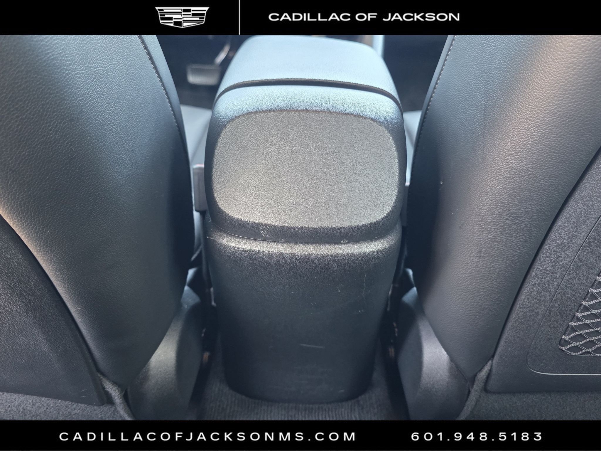Used 2023 Hyundai Elantra Limited w/ Cargo Package FWD image 28