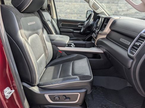 Used 2022 RAM 1500 Laramie AWD/4WD image 11