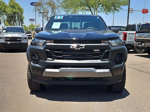 Used 2025 Chevrolet Colorado Trail Boss AWD/4WD image 2
