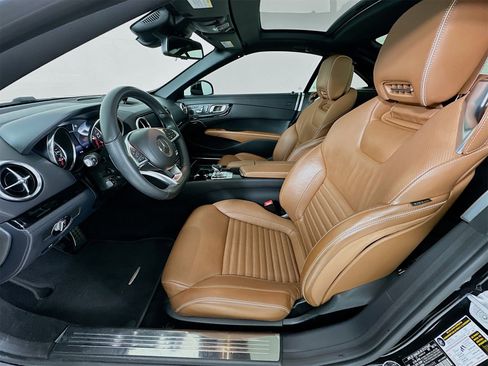 Used 2017 Mercedes-Benz SL 550 image 23