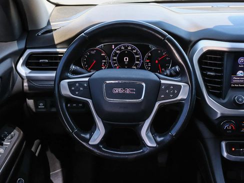 Used 2020 GMC Acadia SLT w/ Driver Alert Package II FWD image 16