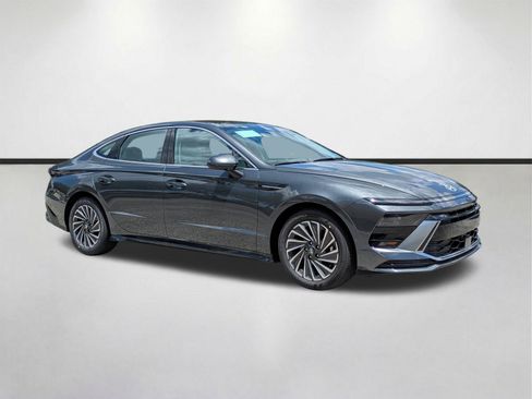 New 2026 Hyundai Sonata SEL FWD image 2