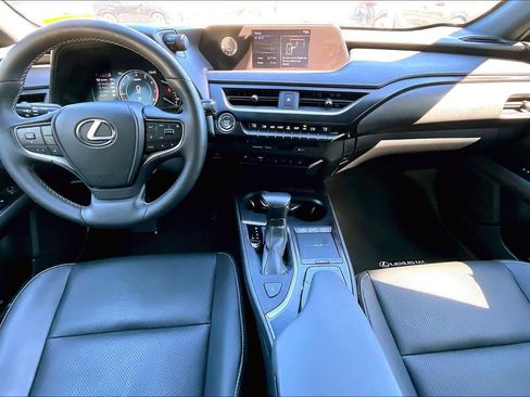 Used 2021 Lexus UX 200 w/ Premium Package FWD image 16