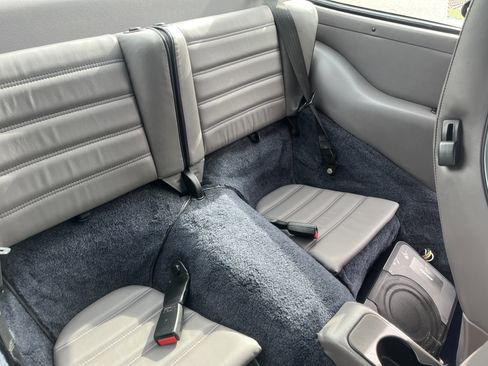 Used 1992 Porsche 911 Carrera image 37