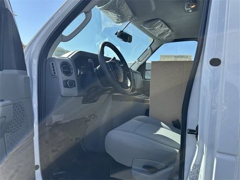 New 2024 Ford E-450 and Econoline 450 Super Duty w/ Power Windows & Locks Group image 13