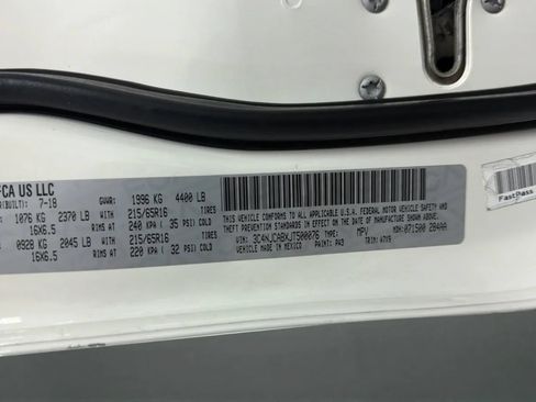 Used 2018 Jeep Compass Sport w/ Tech Group FWD image 24