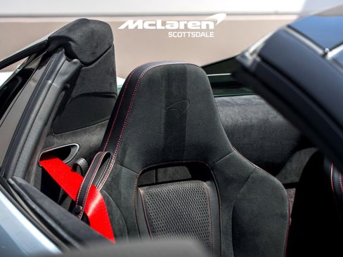 Used 2024 McLaren 750S Spider image 33
