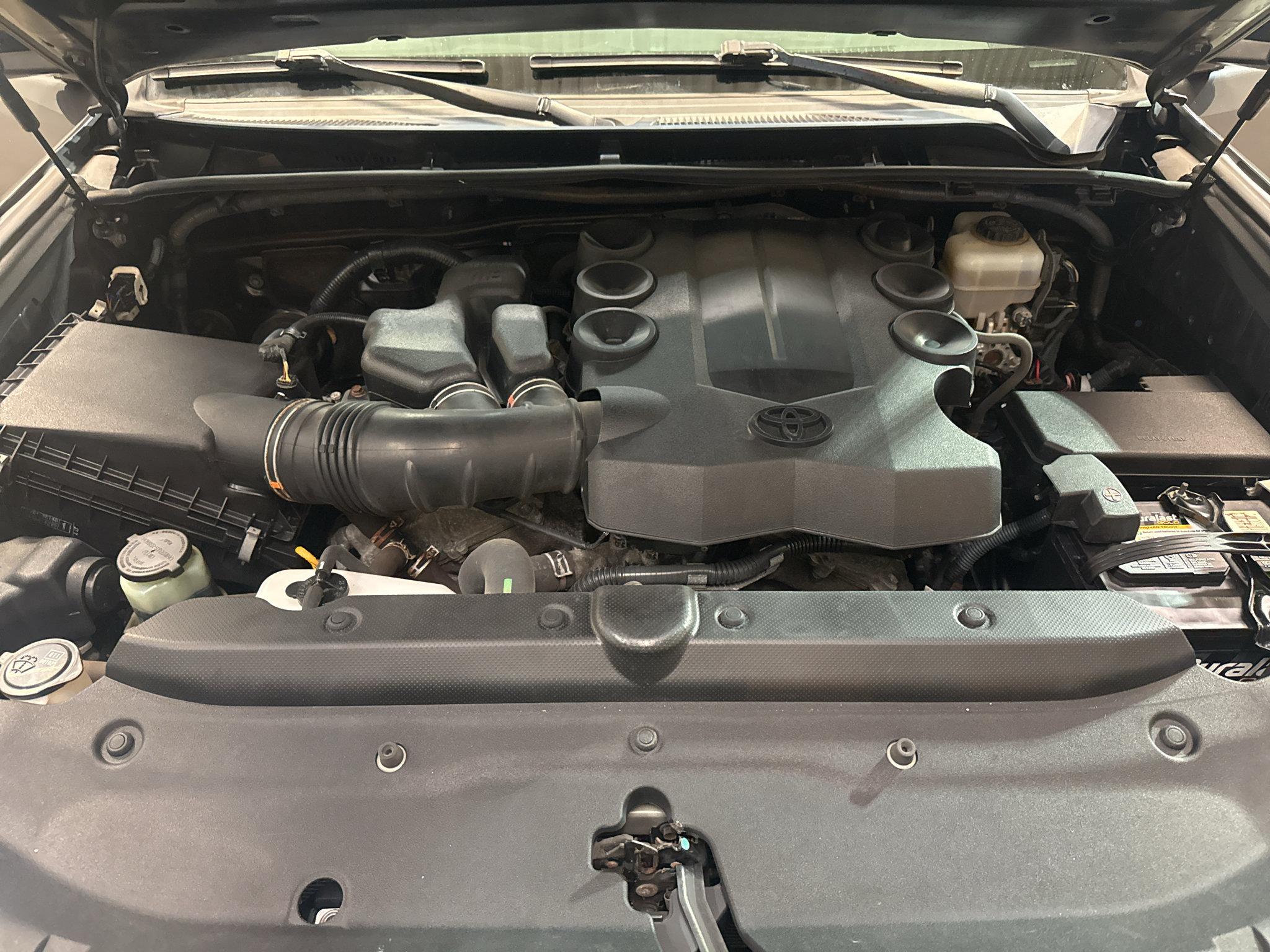 Used 2016 Toyota 4Runner Limited AWD/4WD image 25