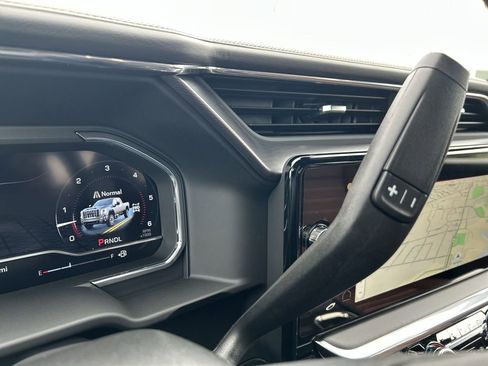 Used 2025 GMC Sierra 2500 Denali Ultimate image 34