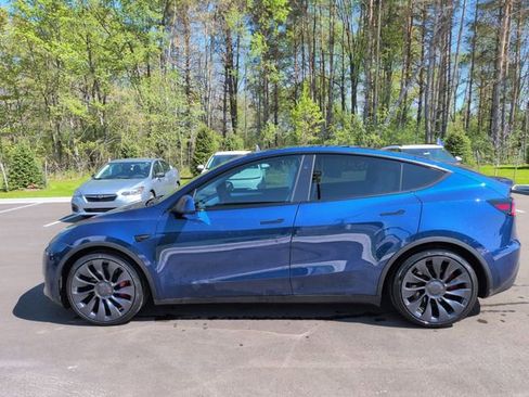 Used 2024 Tesla Model Y Performance AWD/4WD image 8