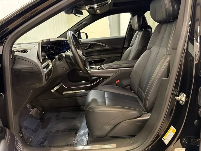Used 2024 Cadillac Lyriq Luxury RWD image 12