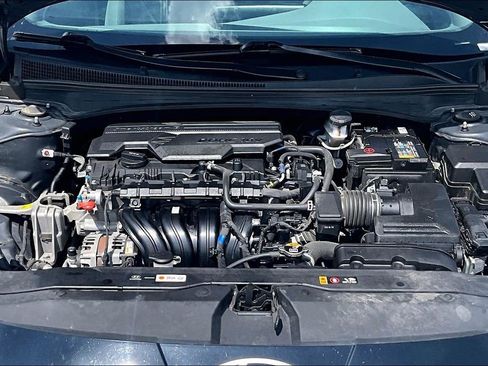 Used 2024 Hyundai Elantra SEL FWD image 10