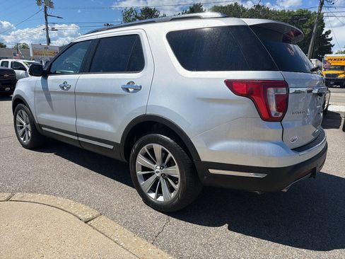 Used 2018 Ford Explorer Limited AWD/4WD image 7
