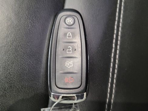 Used 2017 Ford Escape Titanium AWD/4WD image 32