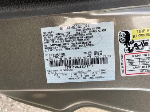 Used 2005 Ford Mustang GT RWD image 21