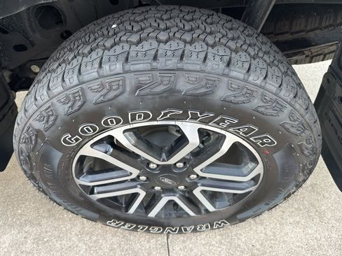 Used 2024 Ford Ranger Lariat w/ FX4 Off-Road Package image 21