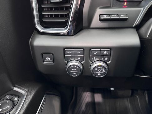 Certified 2024 GMC Sierra 1500 Denali AWD/4WD image 26