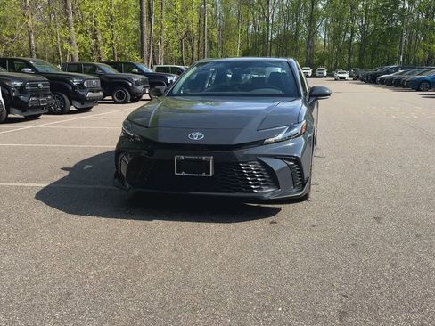 New 2026 Toyota Camry SE FWD image 3