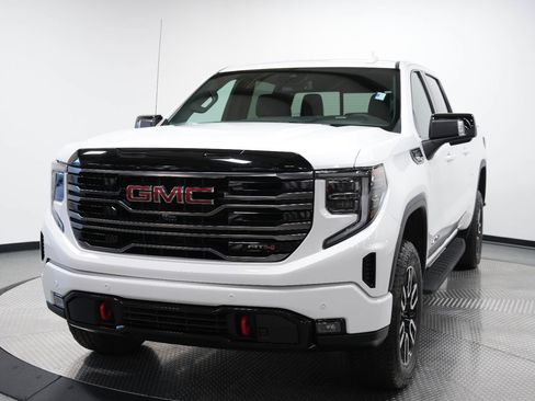 Used 2025 GMC Sierra 1500 AT4 w/ AT4 Premium Package AWD/4WD image 3