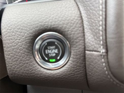 Certified 2021 GMC Yukon Denali w/ Denali Premium Package image 17