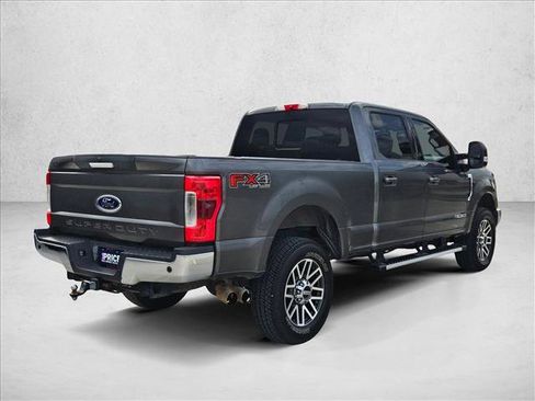 Used 2018 Ford F250 Lariat w/ Lariat Value Package AWD/4WD image 5