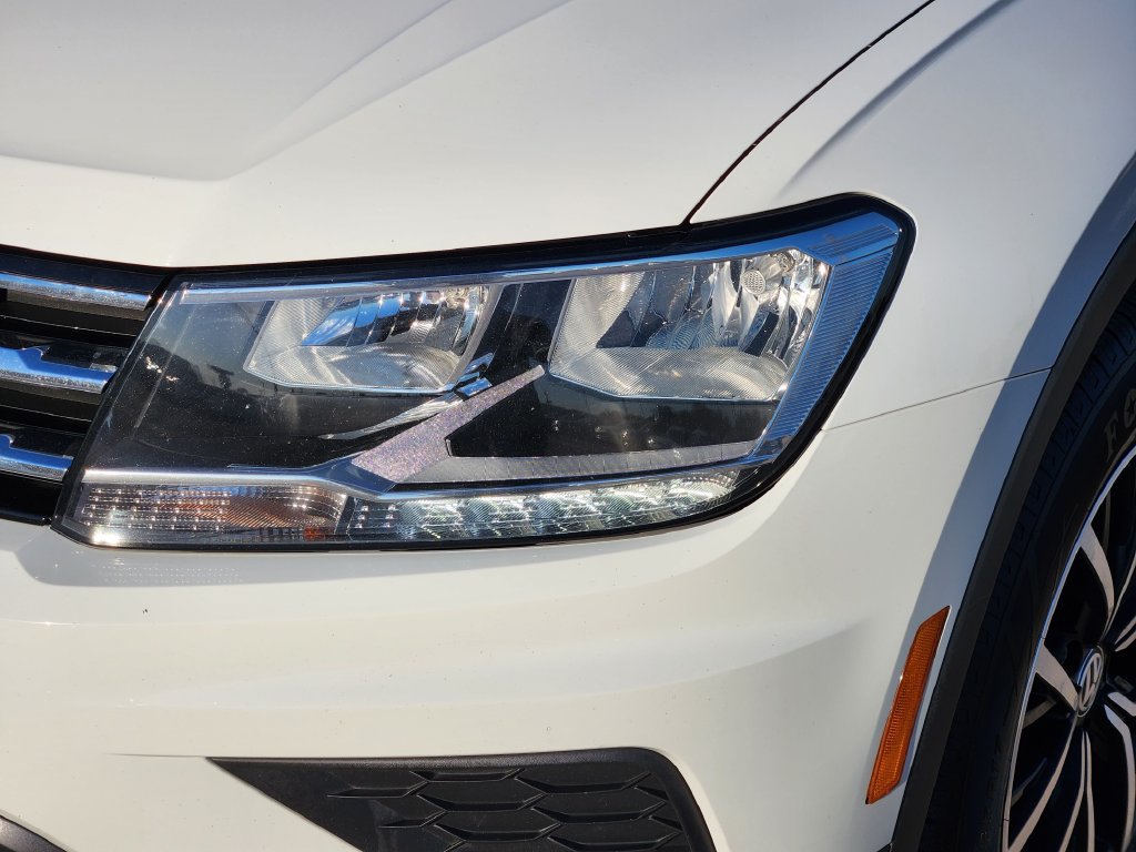 Used 2021 Volkswagen Tiguan SE w/ Panoramic Sunroof Package FWD image 6