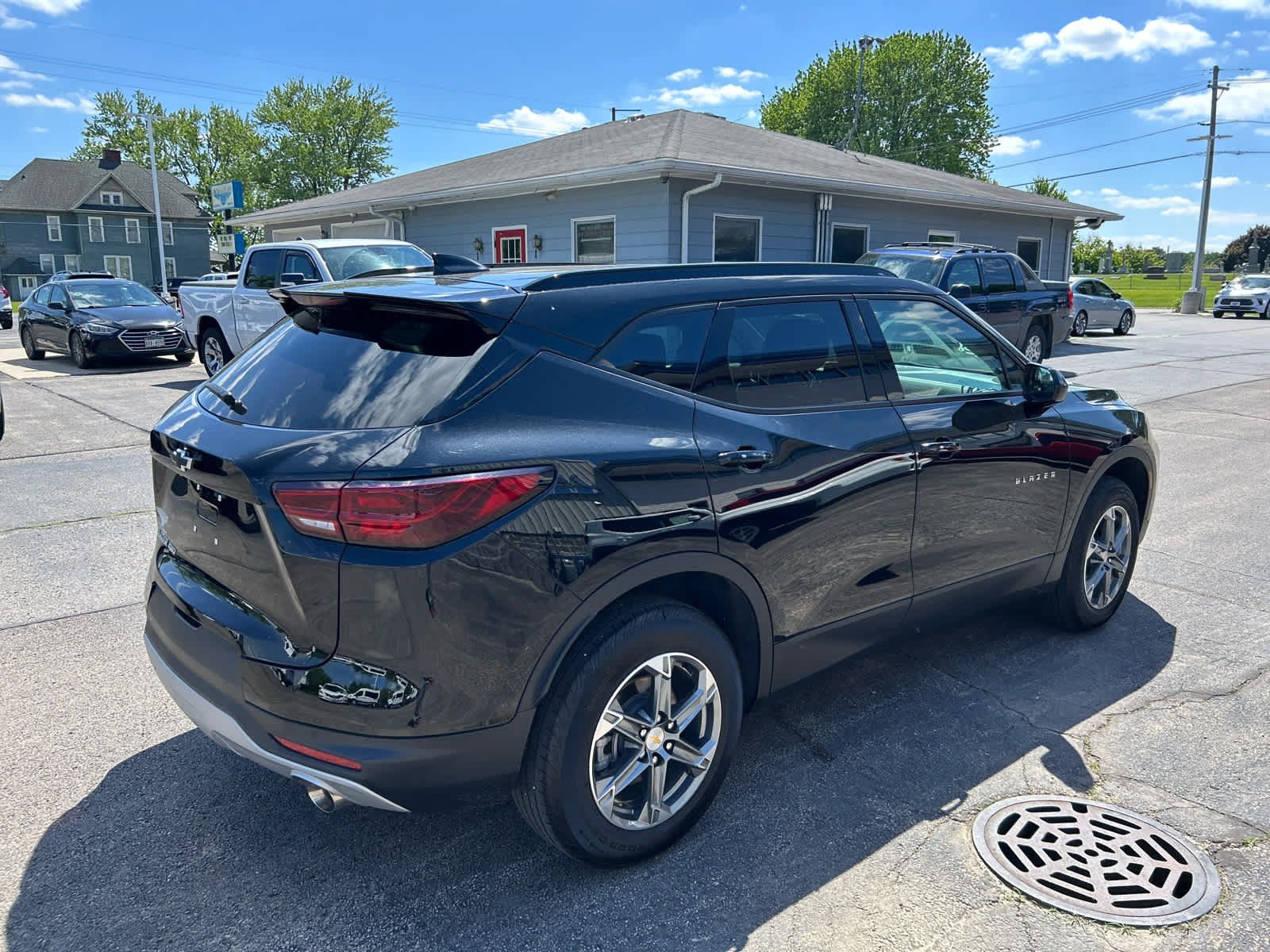 Used 2024 Chevrolet Blazer LT w/ Convenience Package AWD/4WD image 3