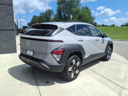 Used 2024 Hyundai Kona SEL AWD/4WD image 7