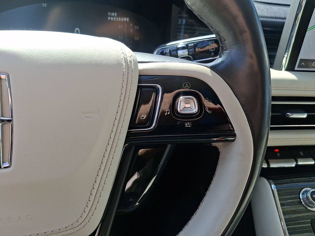 Certified 2023 Lincoln Aviator Black Label w/ Dynamic Handling Package AWD/4WD image 24