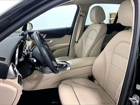 Used 2017 Mercedes-Benz GLC 300 4MATIC image 31