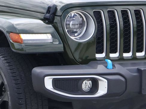 Used 2023 Jeep Wrangler Unlimited Sahara AWD/4WD image 7