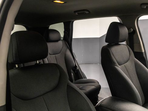 Used 2020 Hyundai Santa Fe SEL image 39