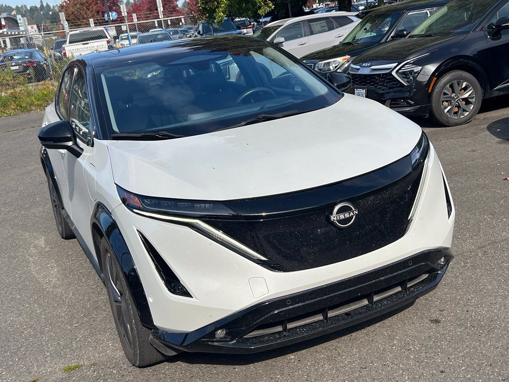 Used 2024 Nissan Ariya AWD image 3
