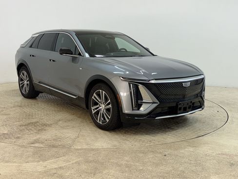 Certified 2024 Cadillac Lyriq Luxury RWD image 7