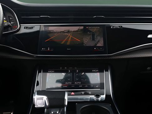 Used 2021 Audi RS Q8 w/ Carbon Optic Package image 41