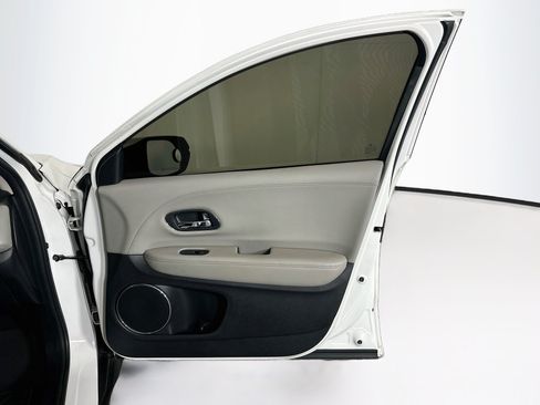 Used 2019 Honda HR-V EX-L image 29