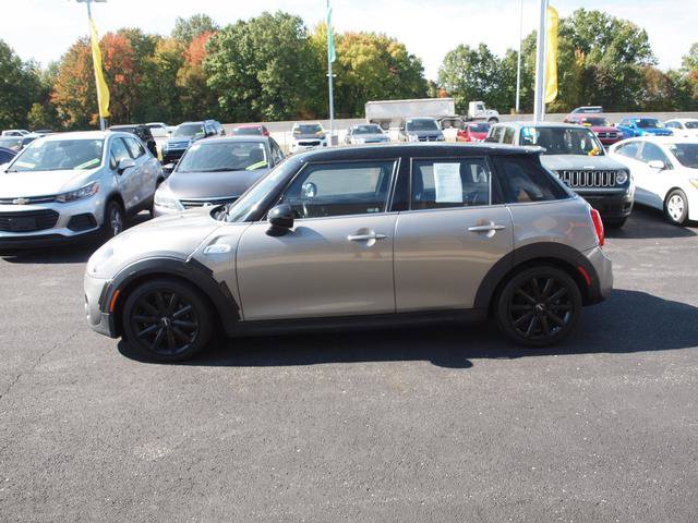 Used 2019 MINI Cooper S w/ Signature Upholstery Package FWD image 3