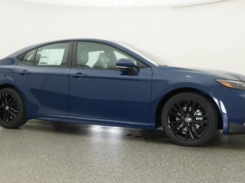 New 2026 Toyota Camry SE FWD image 28
