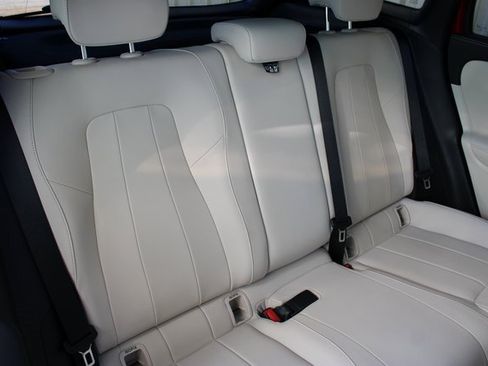 Used 2024 Mercedes-Benz GLA 250 w/ Exclusive Package image 16