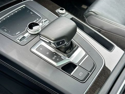 Used 2018 Audi Q5 Prestige w/ Prestige Package image 17