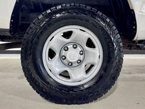 Used 2023 Toyota Tacoma SR image 30