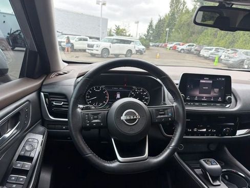 Used 2022 Nissan Rogue SL AWD/4WD image 13