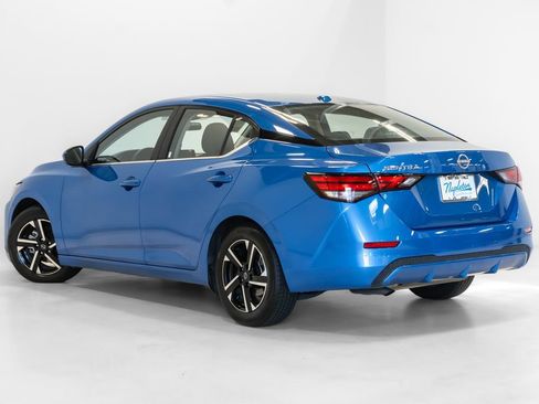 Used 2025 Nissan Sentra SV FWD image 24