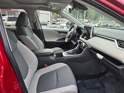 New 2025 Toyota RAV4 XLE image 11