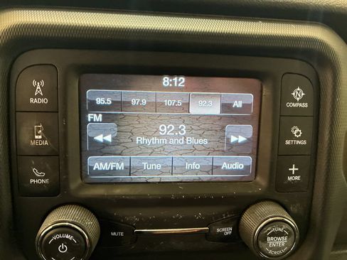 Used 2018 Jeep Wrangler Sport AWD/4WD image 14
