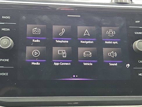 Certified 2023 Volkswagen Tiguan SE R-Line image 21