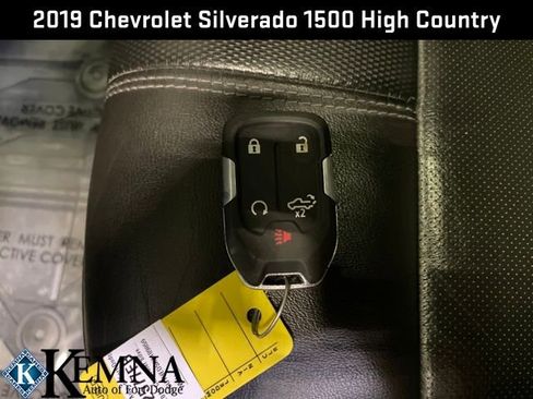 Used 2019 Chevrolet Silverado 1500 High Country image 33