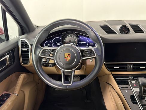 Certified 2023 Porsche Cayenne AWD/4WD image 11