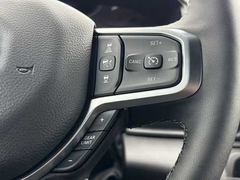New 2026 RAM 1500 4x4 Crew Cab image 27